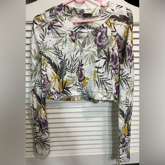 Show Me Your MuMu crop top - Picture 3 of 4